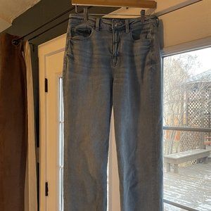 American Eagle X-Long Mom Straight Jean